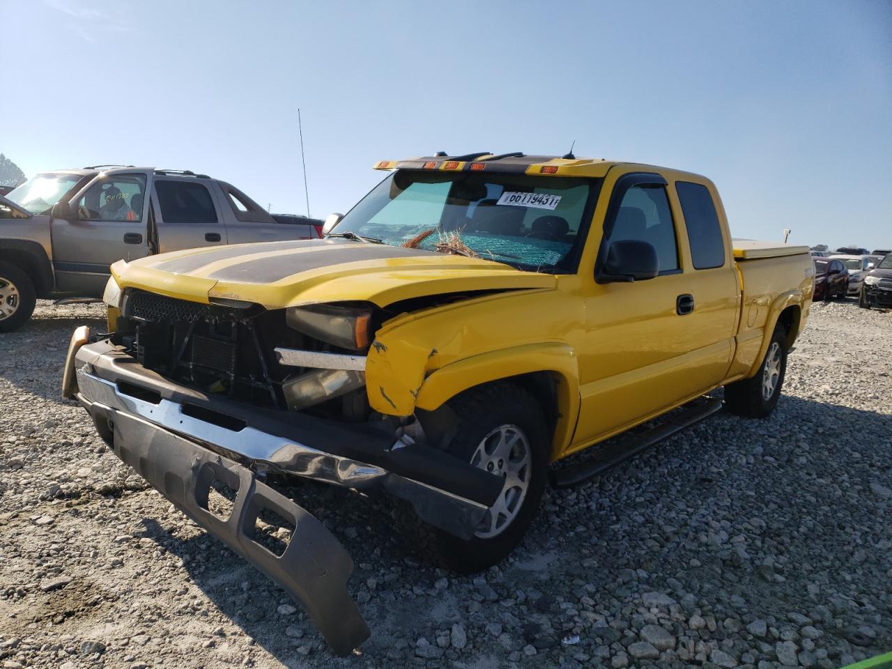Photo 2 from auction – 2004 CHEVROLET SILVERADO with VIN 2GCEK19T941270521