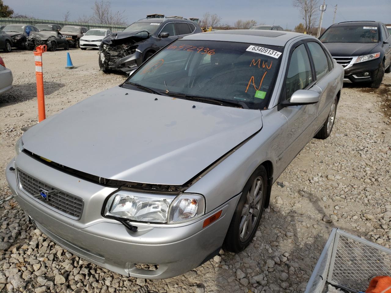 Photo 2 from auction – 2004 VOLVO S80 2.5T with VIN YV1TH59HX41372936