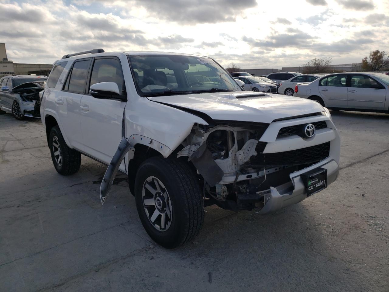 Photo 1 from auction – 2019 TOYOTA 4RUNNER SR with VIN JTEBU5JR9K5703895