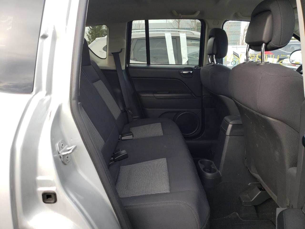 Photo 6 from auction – 2010 JEEP COMPASS SP with VIN 1J4NF4FB4AD653794