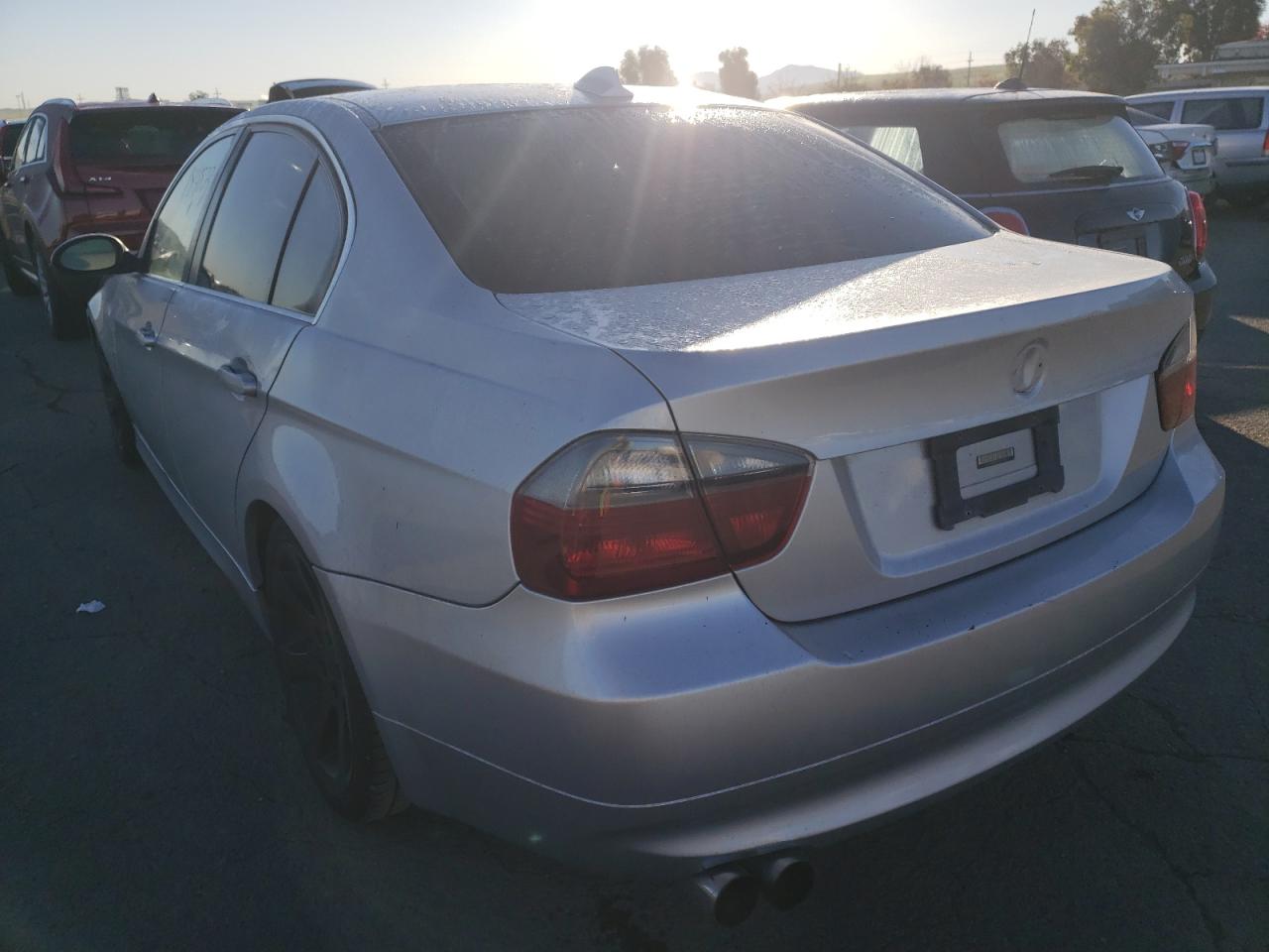 Photo 3 from auction – 2006 BMW 330 I with VIN WBAVB33556KR81042