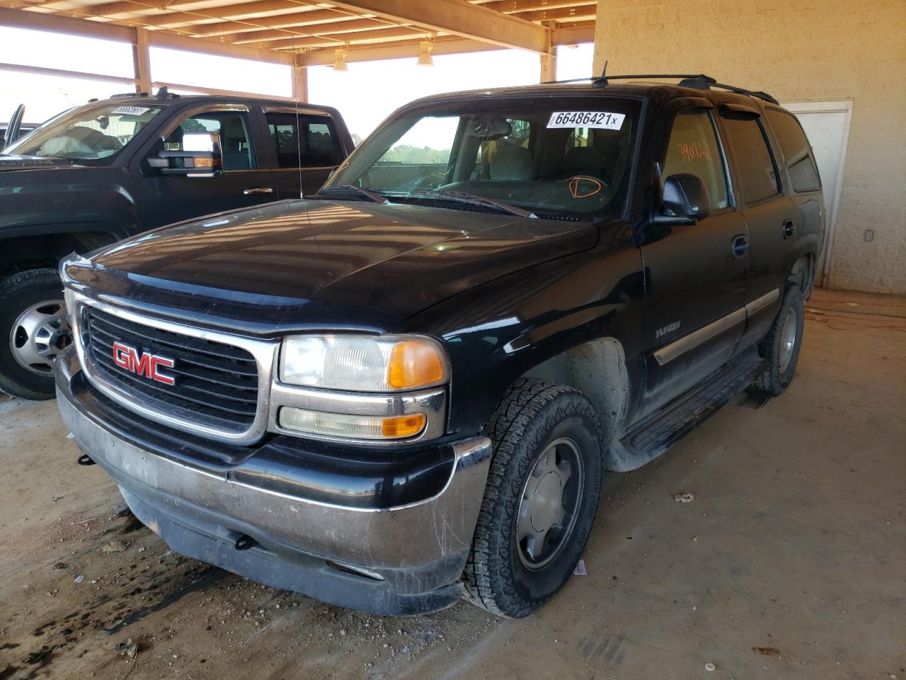 Photo 2 from auction – 2005 GMC YUKON with VIN 1GKEK13T65J183308