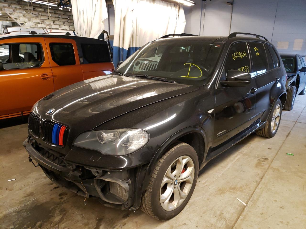 Photo 2 from auction – 2011 BMW X5 XDRIVE5 with VIN 5UXZV8C52BL418672