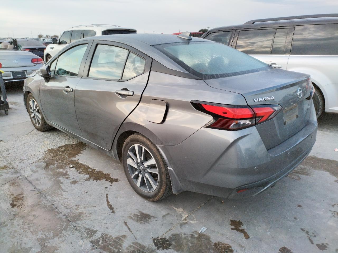 Photo 3 from auction – 2020 NISSAN VERSA SV with VIN 3N1CN8EV2LL892683