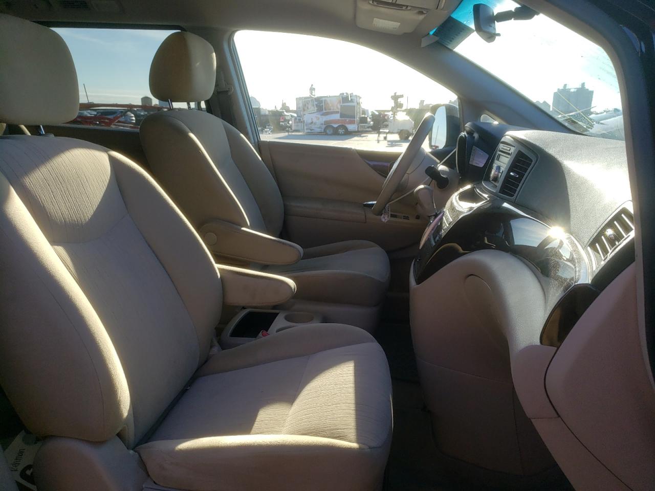 Photo 5 from auction – 2012 NISSAN QUEST S with VIN JN8AE2KP6C9047727