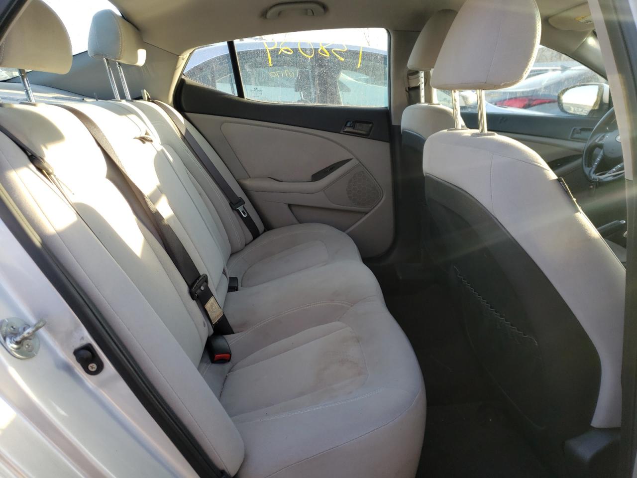 Photo 20 from auction – 2011 KIA OPTIMA LX with VIN KNAGM4A73B5085683