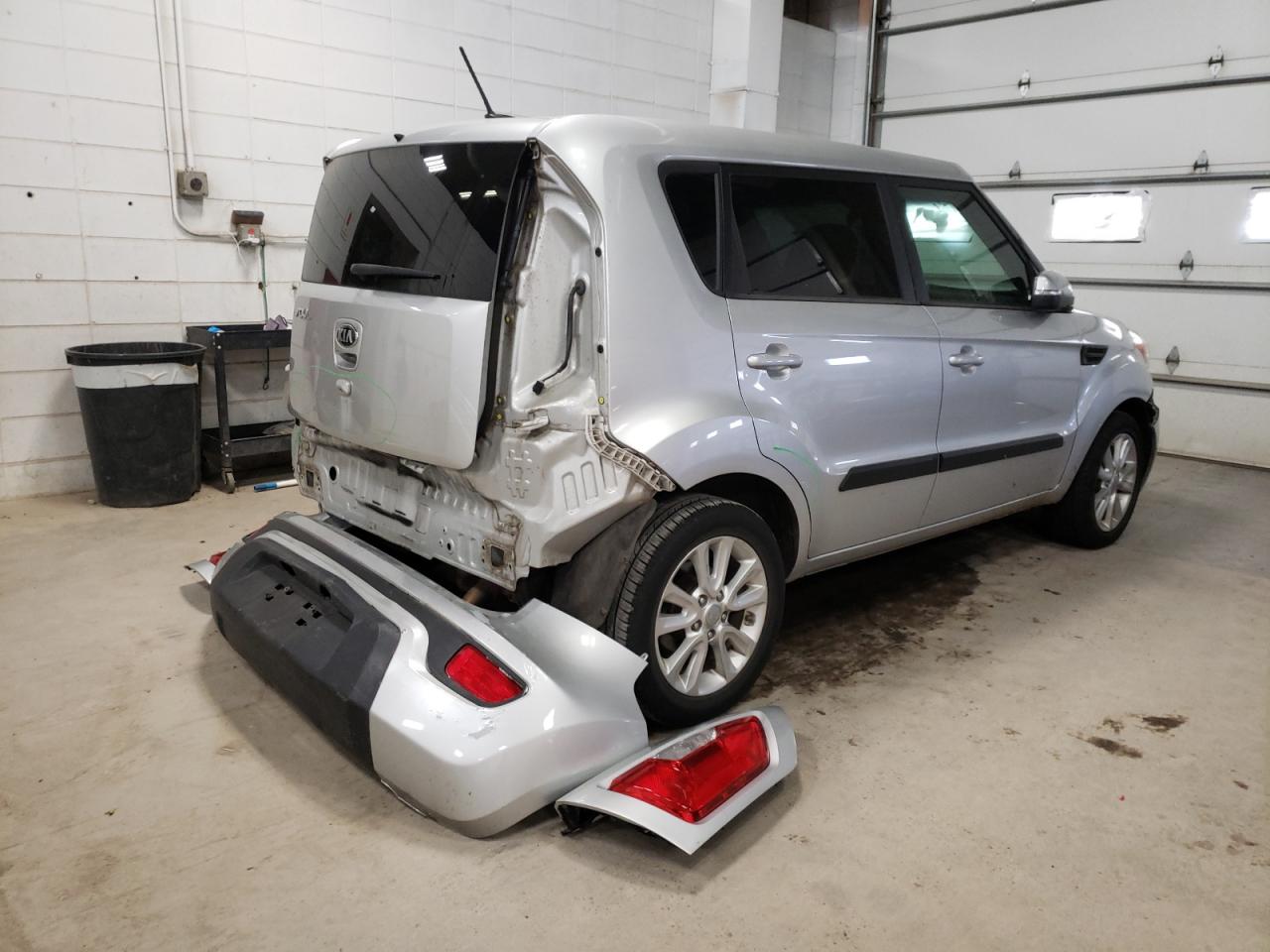 Photo 4 from auction – 2013 KIA SOUL + with VIN KNDJT2A69D7546450