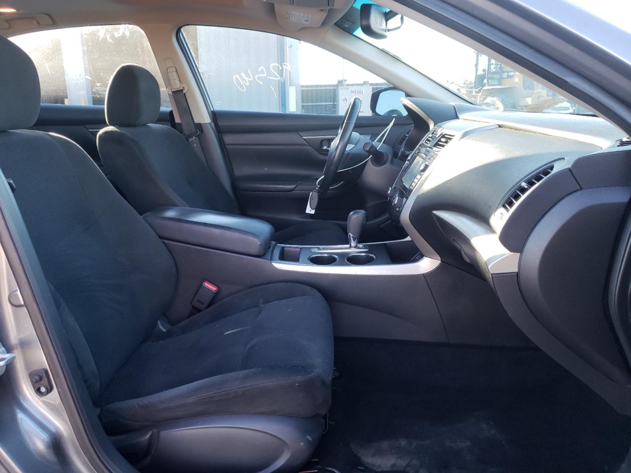 Photo 5 from auction – 2015 NISSAN ALTIMA SV with VIN 1N4AL3APXFC571047