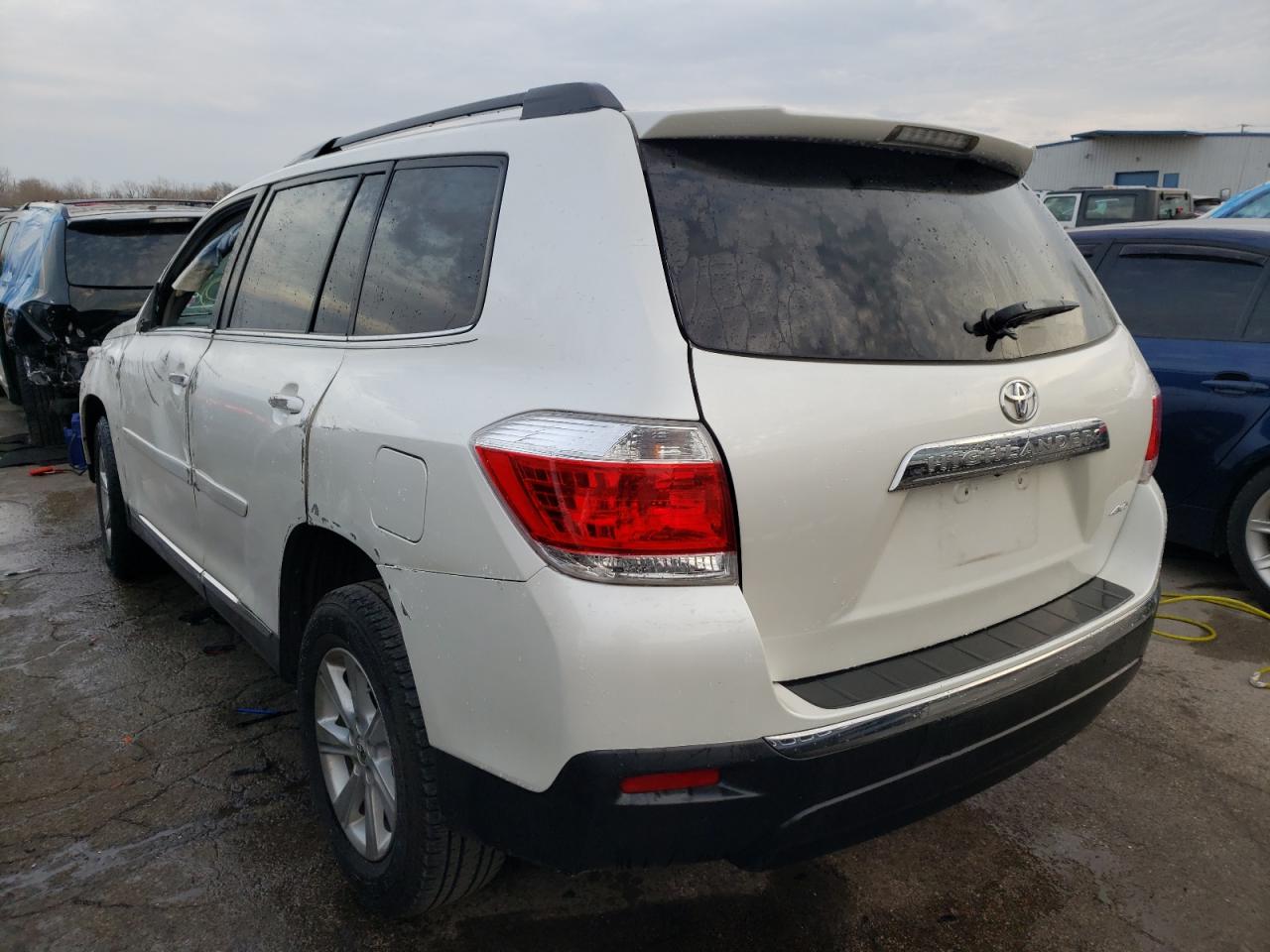 Photo 3 from auction – 2012 TOYOTA HIGHLANDER with VIN 5TDBK3EH4CS112837