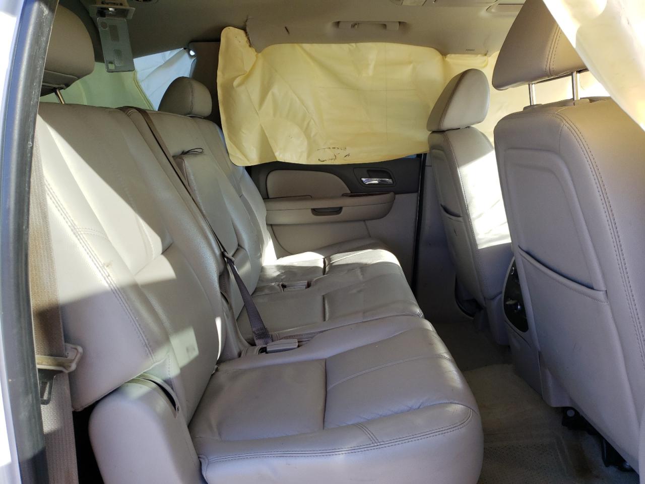 Photo 6 from auction – 2007 CHEVROLET SUBURBAN C with VIN 3GNFC16007G285374