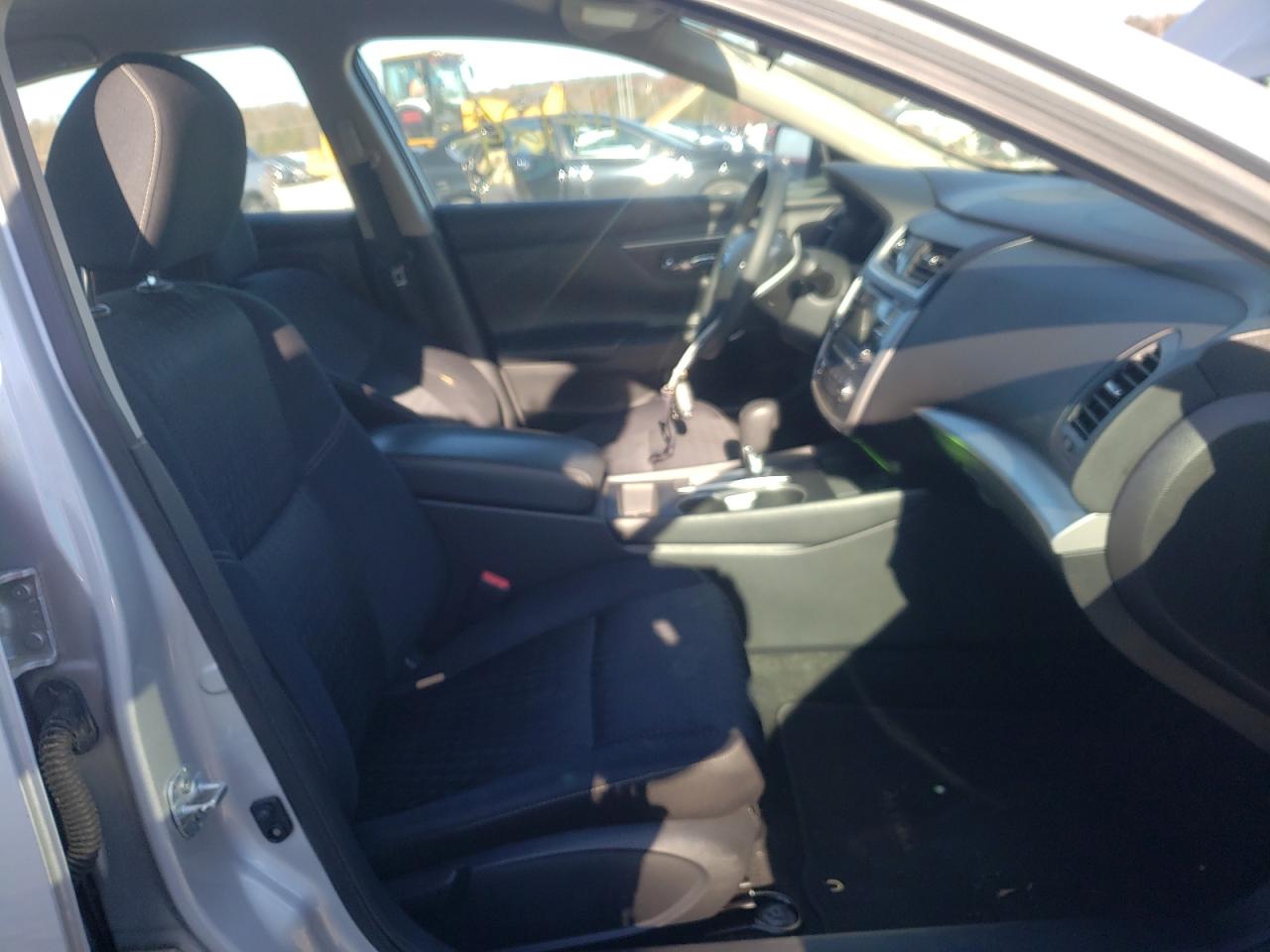 Photo 5 from auction – 2016 NISSAN ALTIMA 2.5 with VIN 1N4AL3AP3GN358673