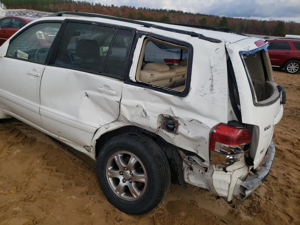 Photo 9 from auction – 2004 TOYOTA HIGHLANDER with VIN JTEGP21A240017848
