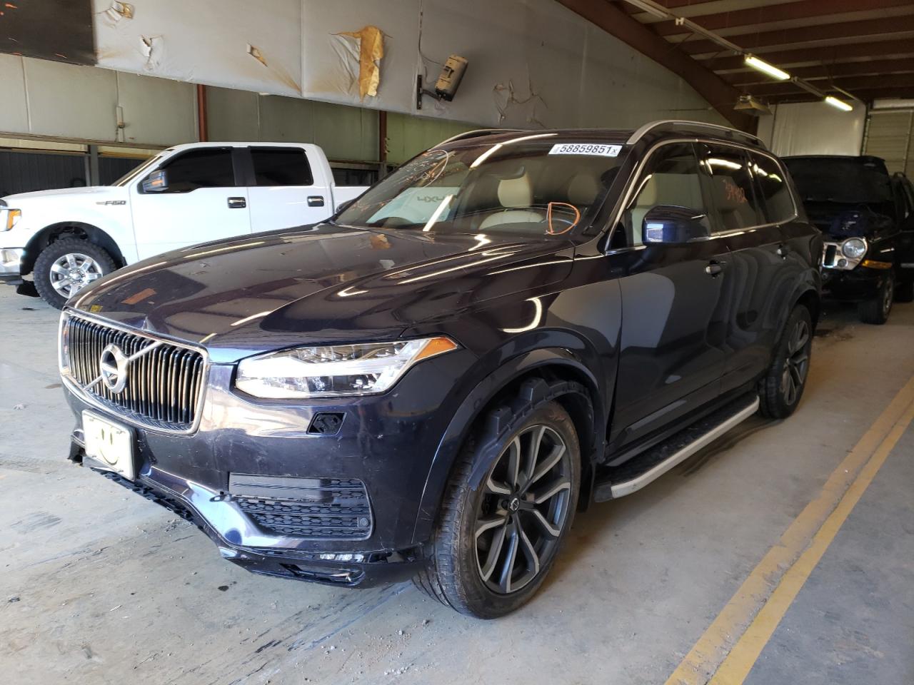 Photo 2 from auction – 2017 VOLVO XC90 T6 with VIN YV4A22PK8H1143587