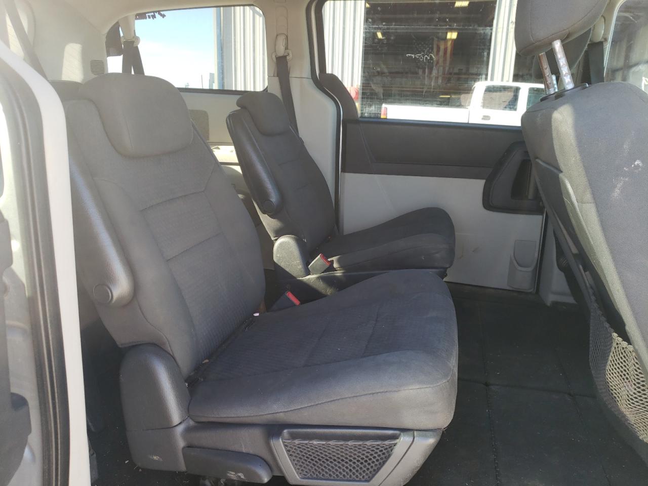 Photo 6 from auction – 2010 DODGE GRAND CARA with VIN 2D4RN4DEXAR231665