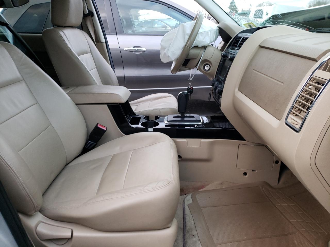 Photo 5 from auction – 2009 FORD ESCAPE LIM with VIN 1FMCU94G39KA62728