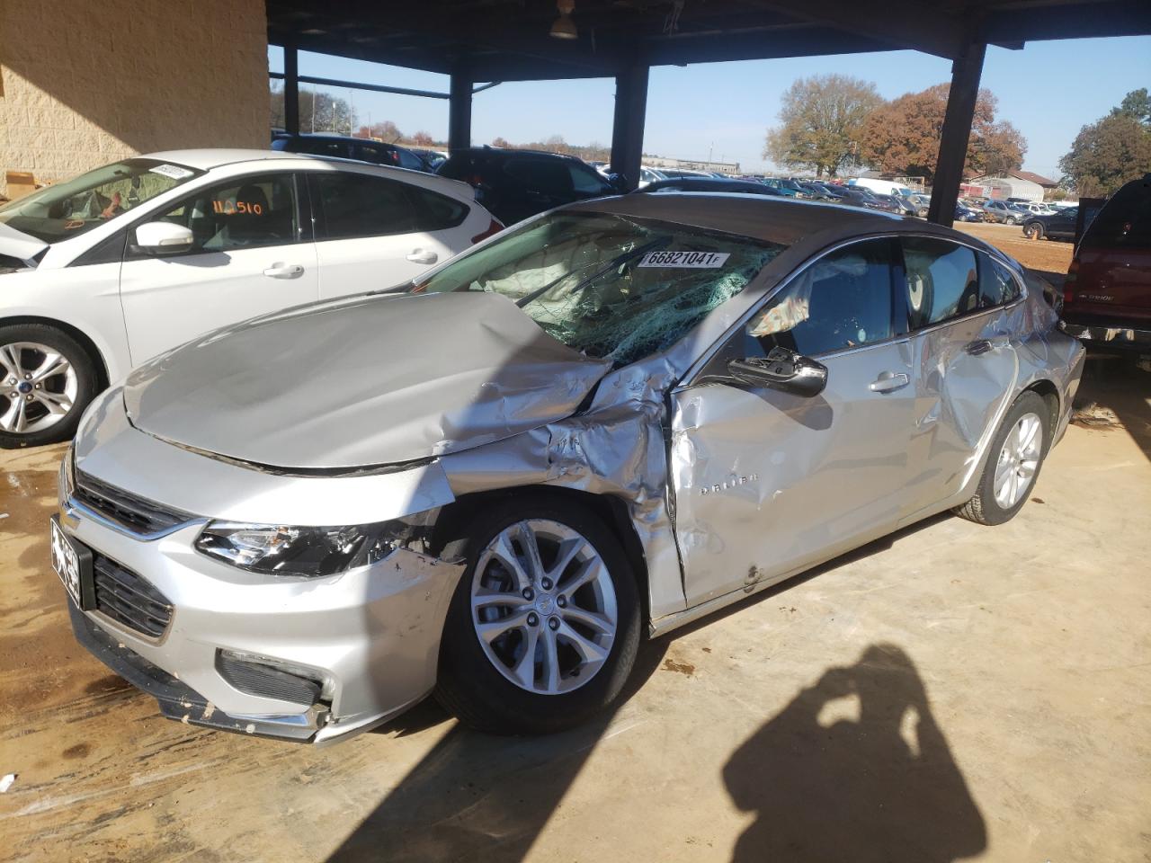 Photo 2 from auction – 2016 CHEVROLET MALIBU LT with VIN 1G1ZE5ST3GF297956