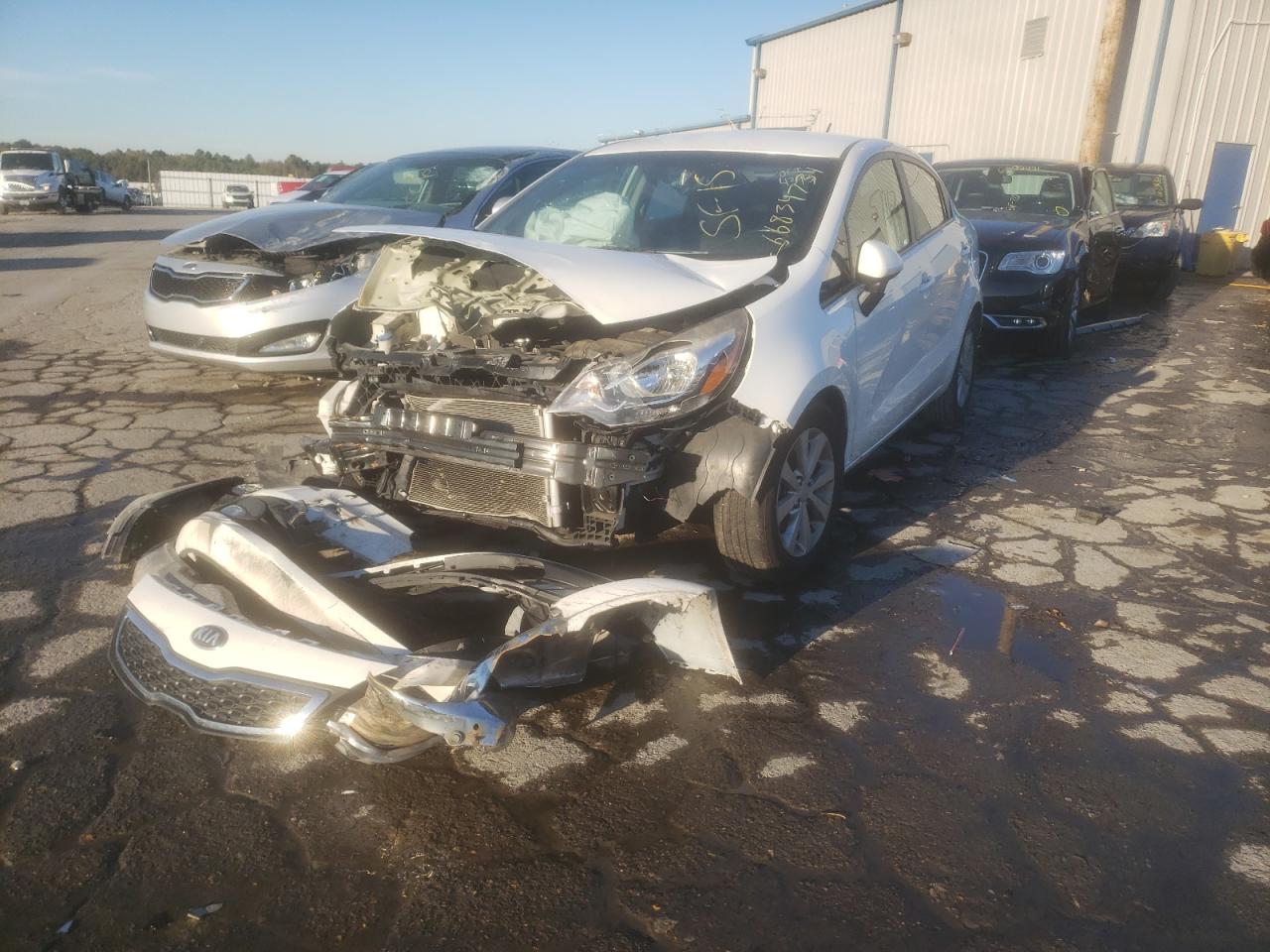 Photo 2 from auction – 2015 KIA RIO with VIN KNADN4A37F6424393