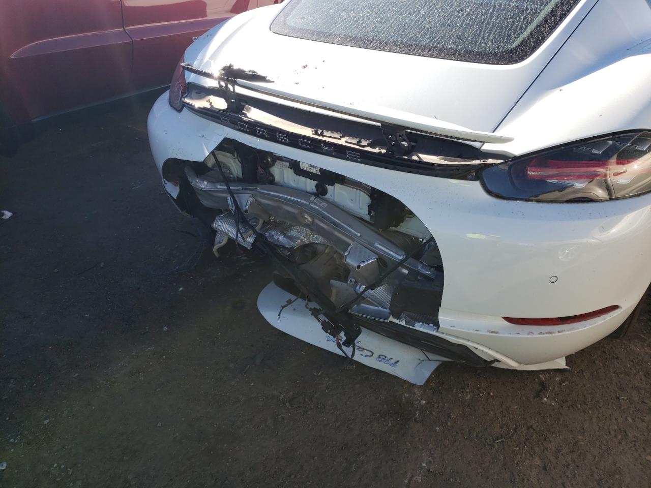 Photo 9 from auction – 2018 PORSCHE CAYMAN with VIN WP0AA2A86JK261057