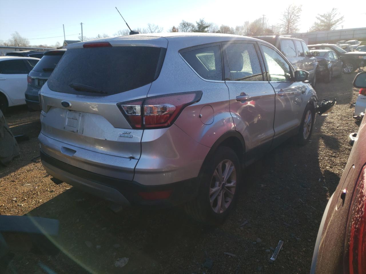 Photo 4 from auction – 2017 FORD ESCAPE SE with VIN 1FMCU0GD5HUB08995