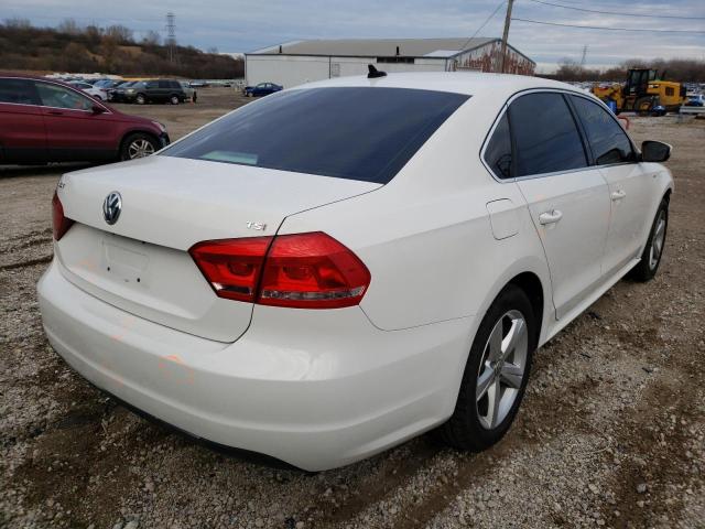 Photo 4 from auction – 2014 VOLKSWAGEN PASSAT S with VIN 1VWAT7A38EC021033