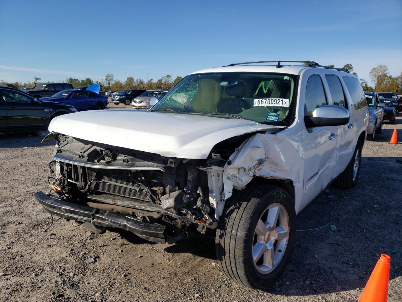 Photo 2 from auction – 2007 CHEVROLET SUBURBAN C with VIN 3GNFC16007G285374
