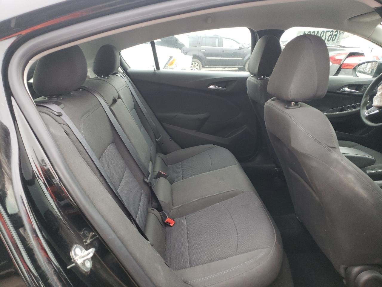 Photo 6 from auction – 2018 CHEVROLET CRUZE LT with VIN 3G1BE6SM4JS520265