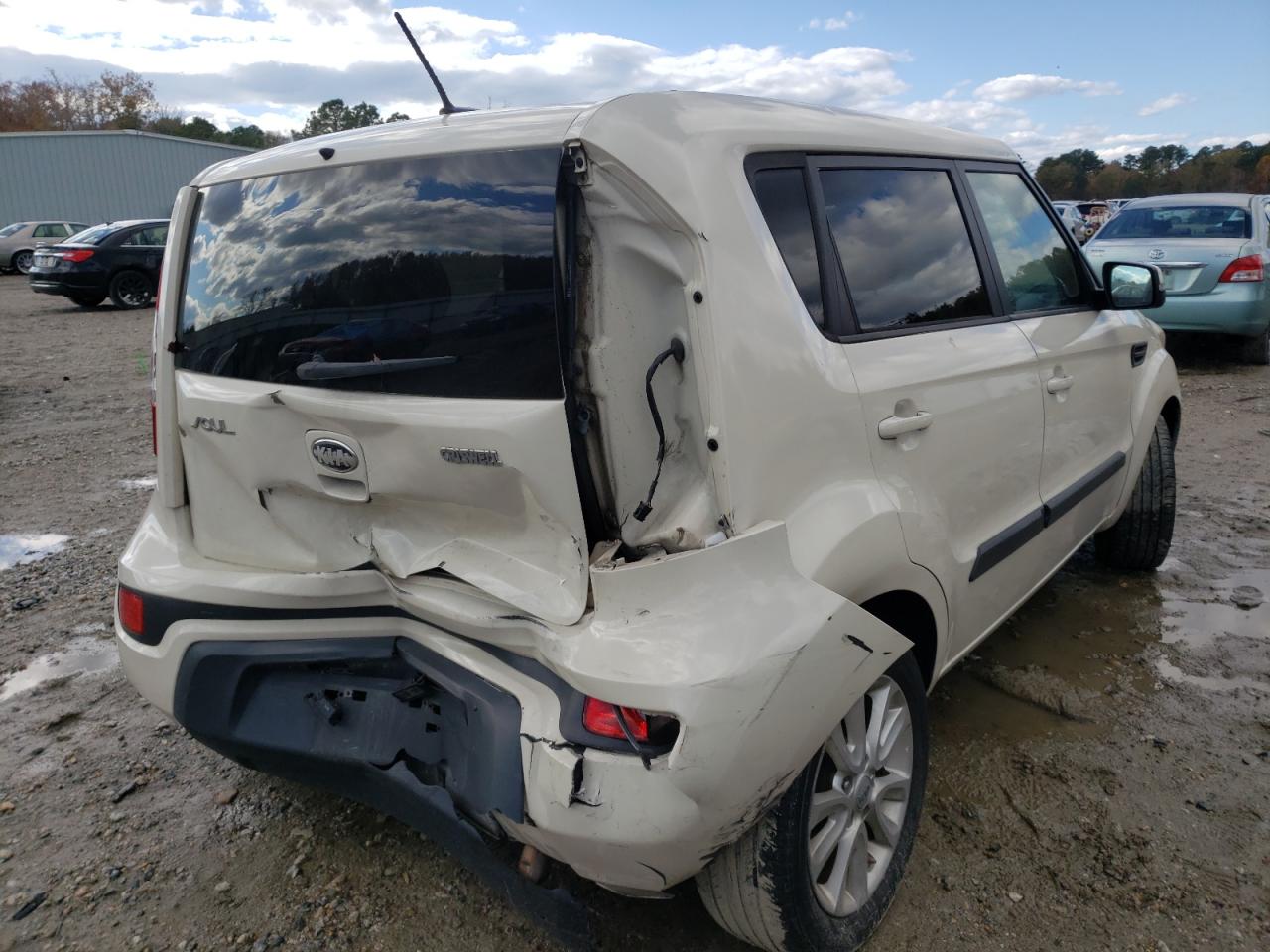 Photo 4 from auction – 2013 KIA SOUL + with VIN KNDJT2A61D7510767