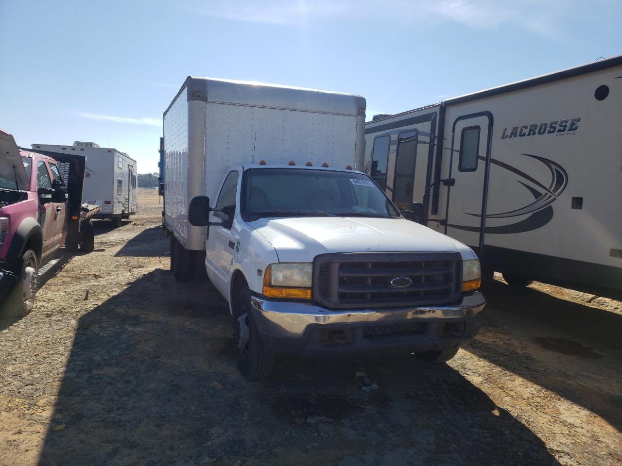 Photo 9 from auction – 2000 FORD F350 SUPER with VIN 1FDWF36L9YEA75558