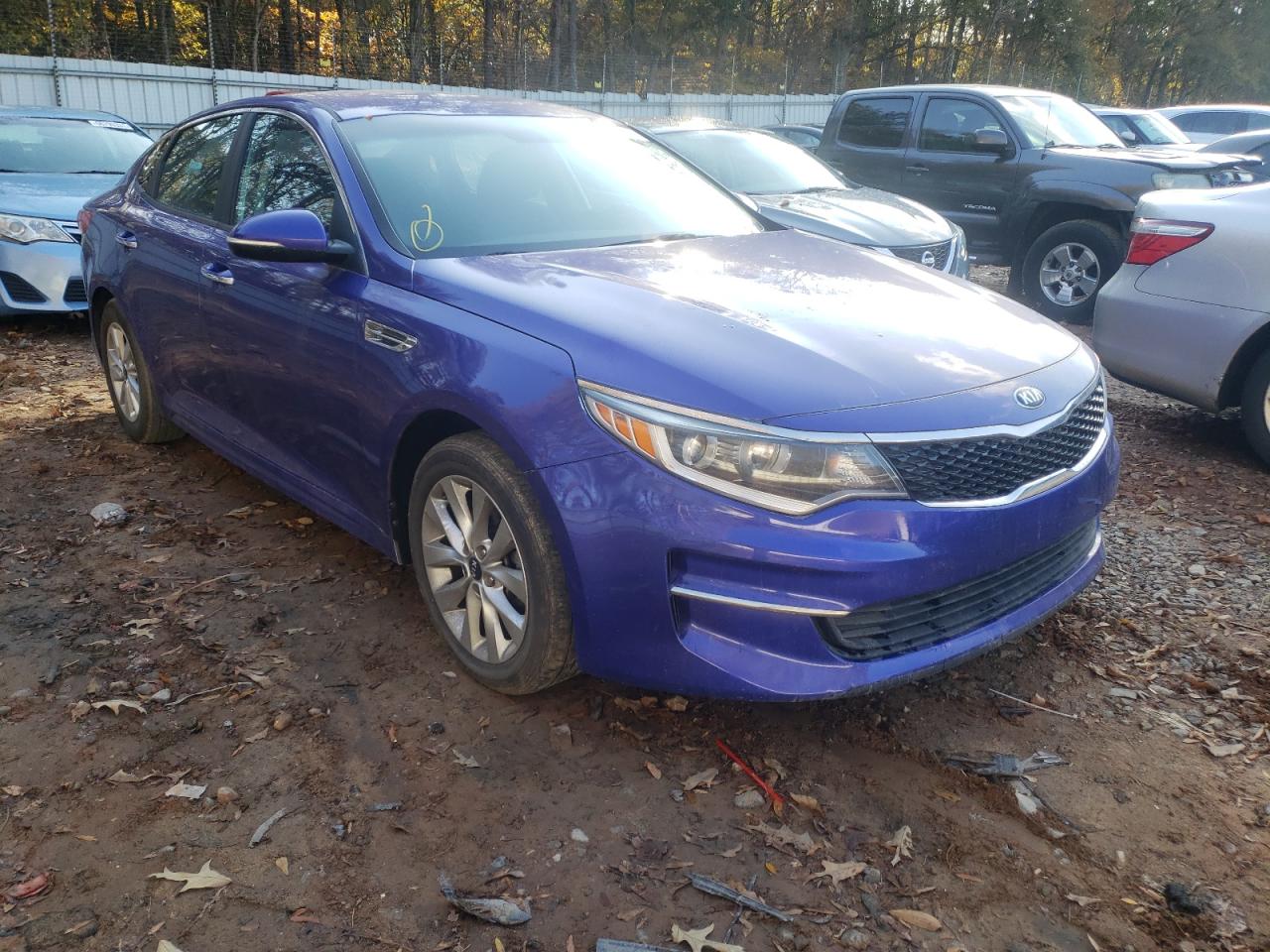 KIA OPTIMA 2017 with VIN 5XXGT4L33HG123739 - Photo from auction