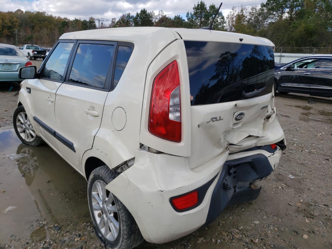 Photo 3 from auction – 2013 KIA SOUL + with VIN KNDJT2A61D7510767