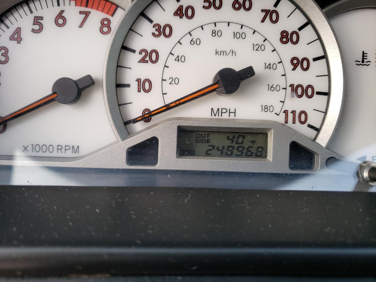 Photo 8 from auction – 2005 TOYOTA COROLLA CE with VIN 1NXBR32E95Z561690