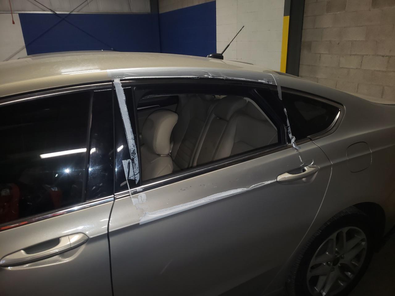 Photo 9 from auction – 2016 FORD FUSION SE with VIN 3FA6P0HD2GR183026