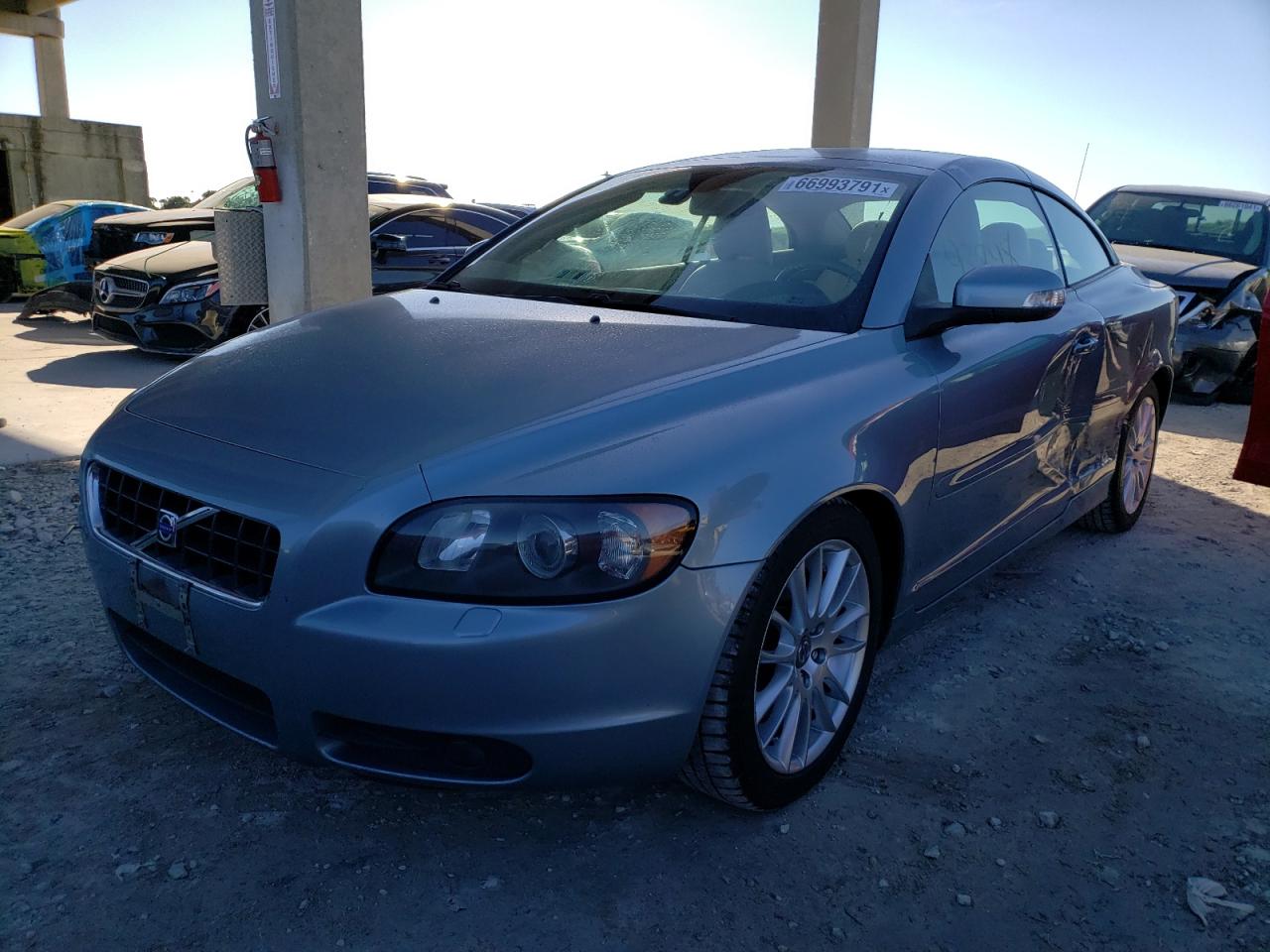 Photo 2 from auction – 2008 VOLVO C70 T5 with VIN YV1MC67238J042620