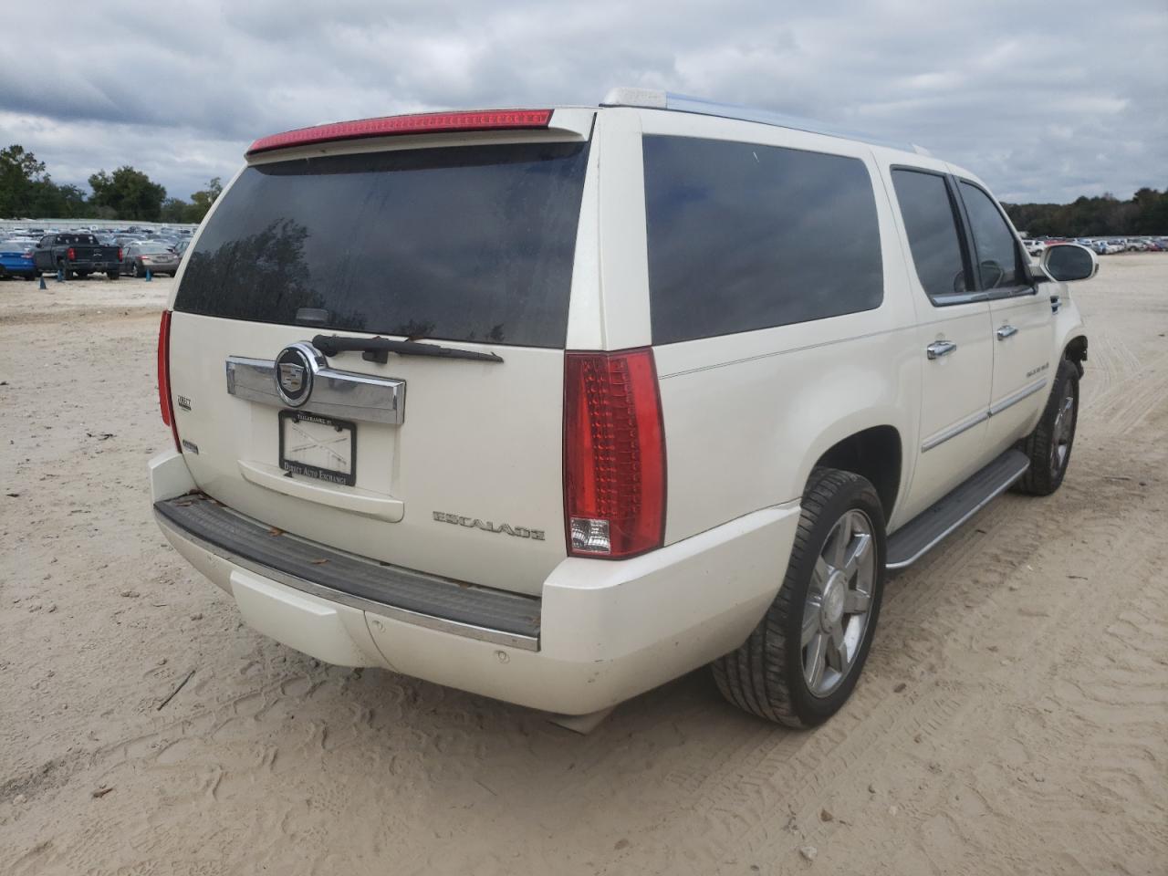 Photo 4 from auction – 2009 CADILLAC ESCALADE E with VIN 1GYFK26299R207658