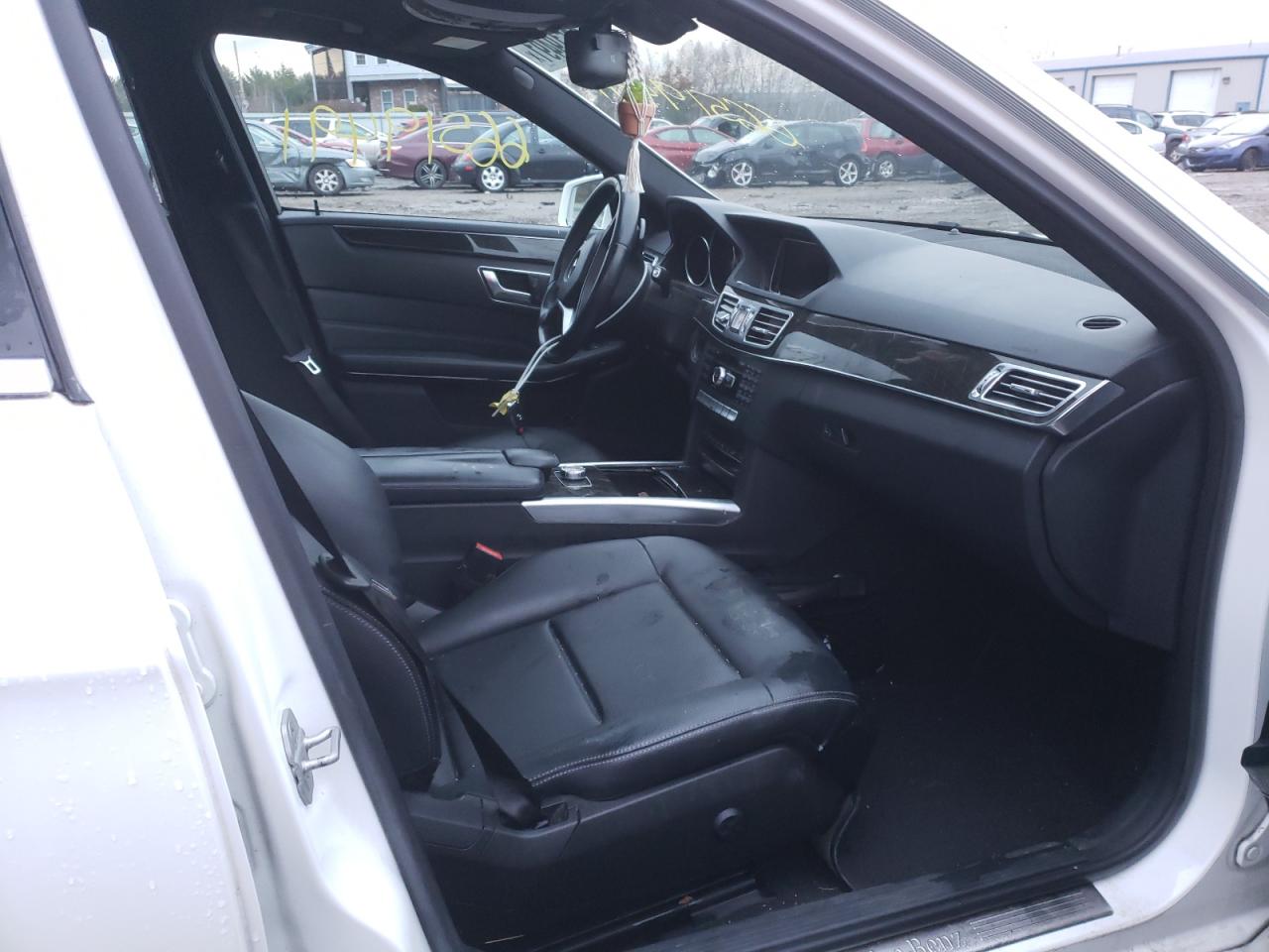 Photo 5 from auction – 2014 MERCEDES-BENZ E 350 4MAT with VIN WDDHF8JB1EA997632