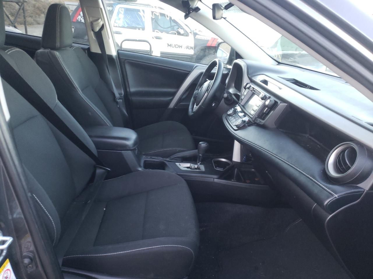 Photo 5 from auction – 2018 TOYOTA RAV4 ADVEN with VIN 2T3RFREV3JW816647