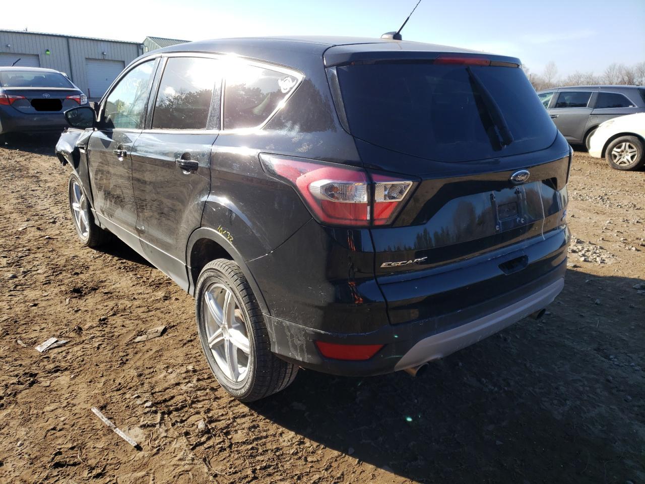 Photo 3 from auction – 2017 FORD ESCAPE SE with VIN 1FMCU9GD4HUC66944