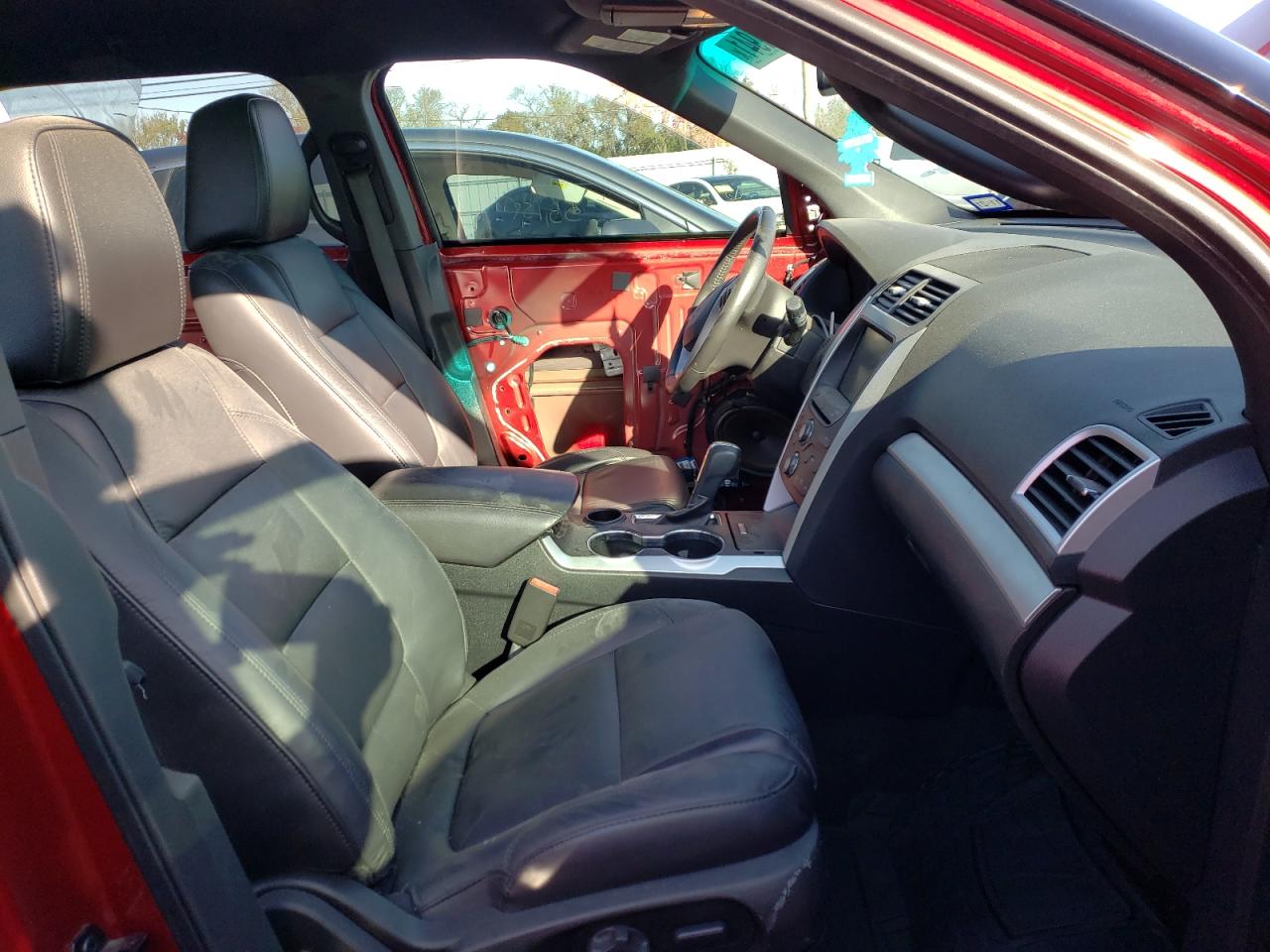 Photo 5 from auction – 2015 FORD EXPLORER X with VIN 1FM5K7D88FGA92883
