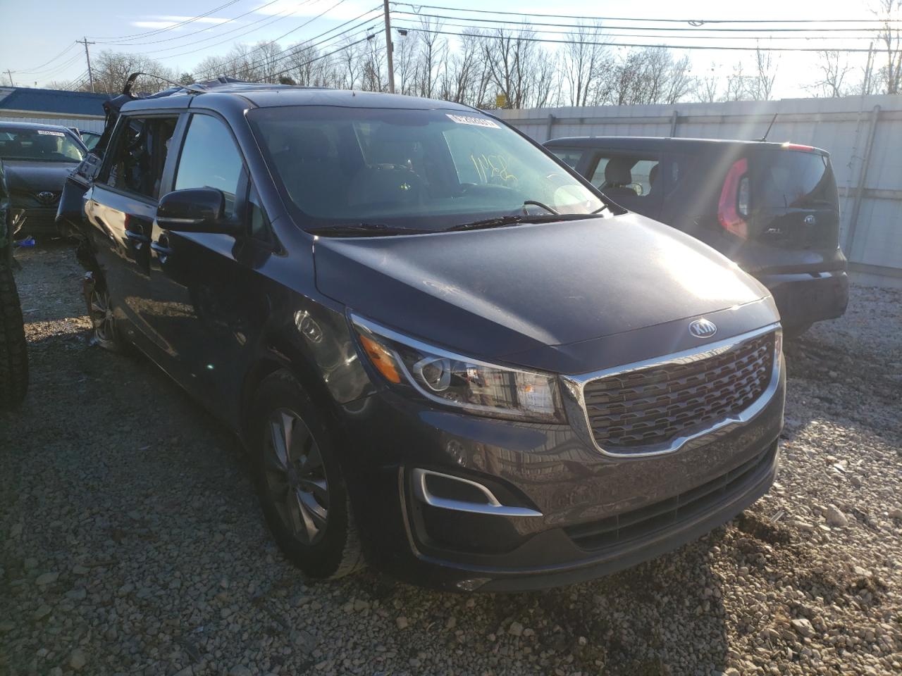 KIA SEDONA LX 2020 with VIN KNDMB5C19L6591346 - Photo from auction