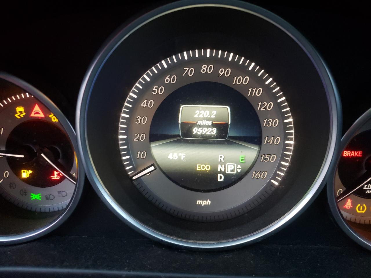 Photo 8 from auction – 2014 MERCEDES-BENZ E 350 4MAT with VIN WDDHF8JB1EA997632