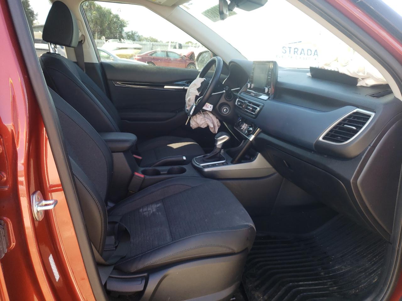 Photo 5 from auction – 2021 KIA SELTOS S with VIN KNDEUCAA7M7103738