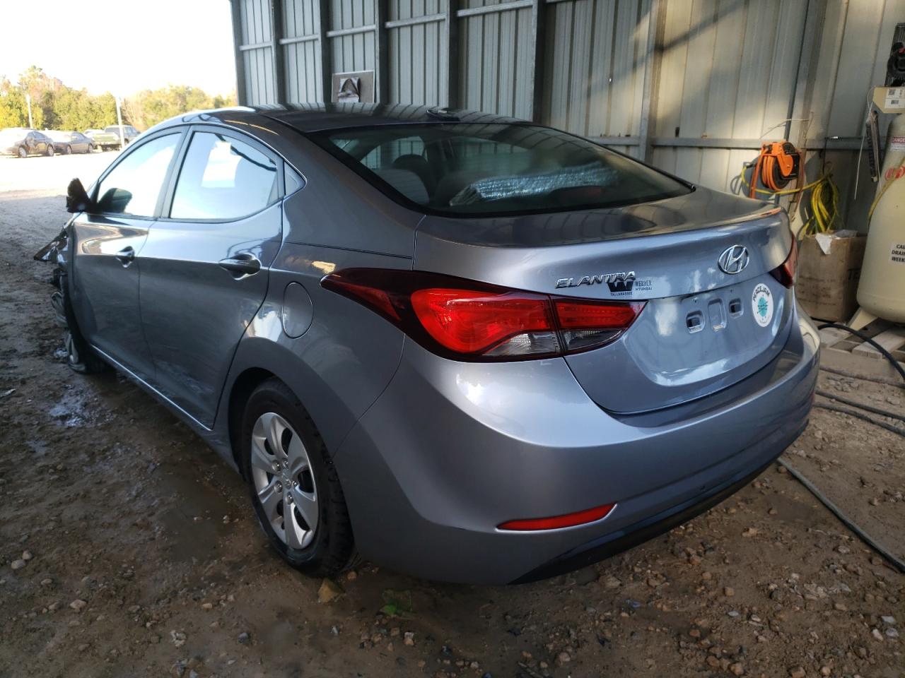 Photo 3 from auction – 2016 HYUNDAI ELANTRA SE with VIN 5NPDH4AE2GH727410