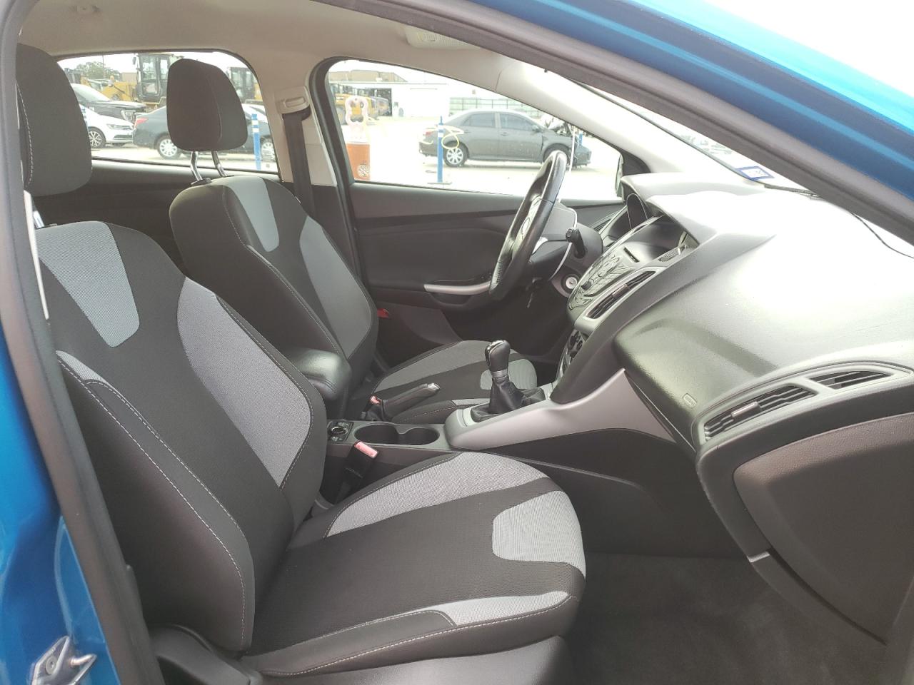 Zdjęcie 5 z aukcji – 2012 FORD FOCUS SE z VIN 1FAHP3K24CL355762