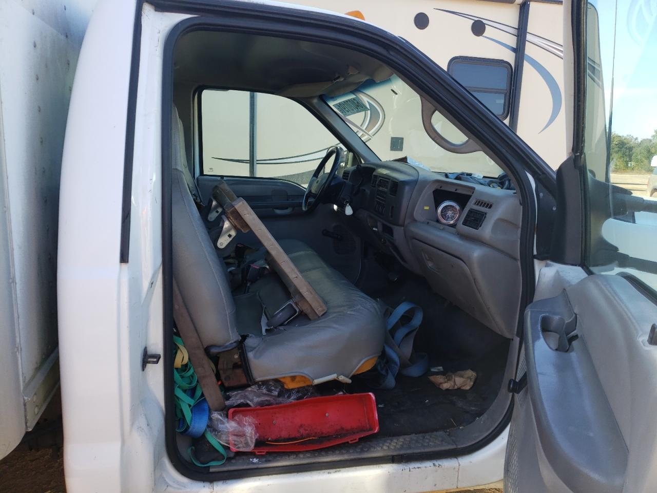 Photo 5 from auction – 2000 FORD F350 SUPER with VIN 1FDWF36L9YEA75558