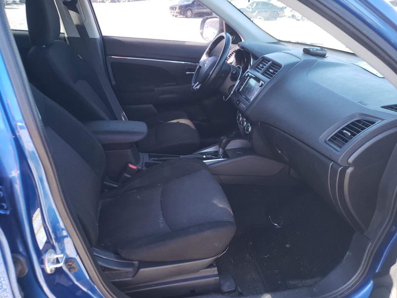 Photo 5 from auction – 2018 MITSUBISHI OUTLANDER with VIN JA4AP3AU3JU009167