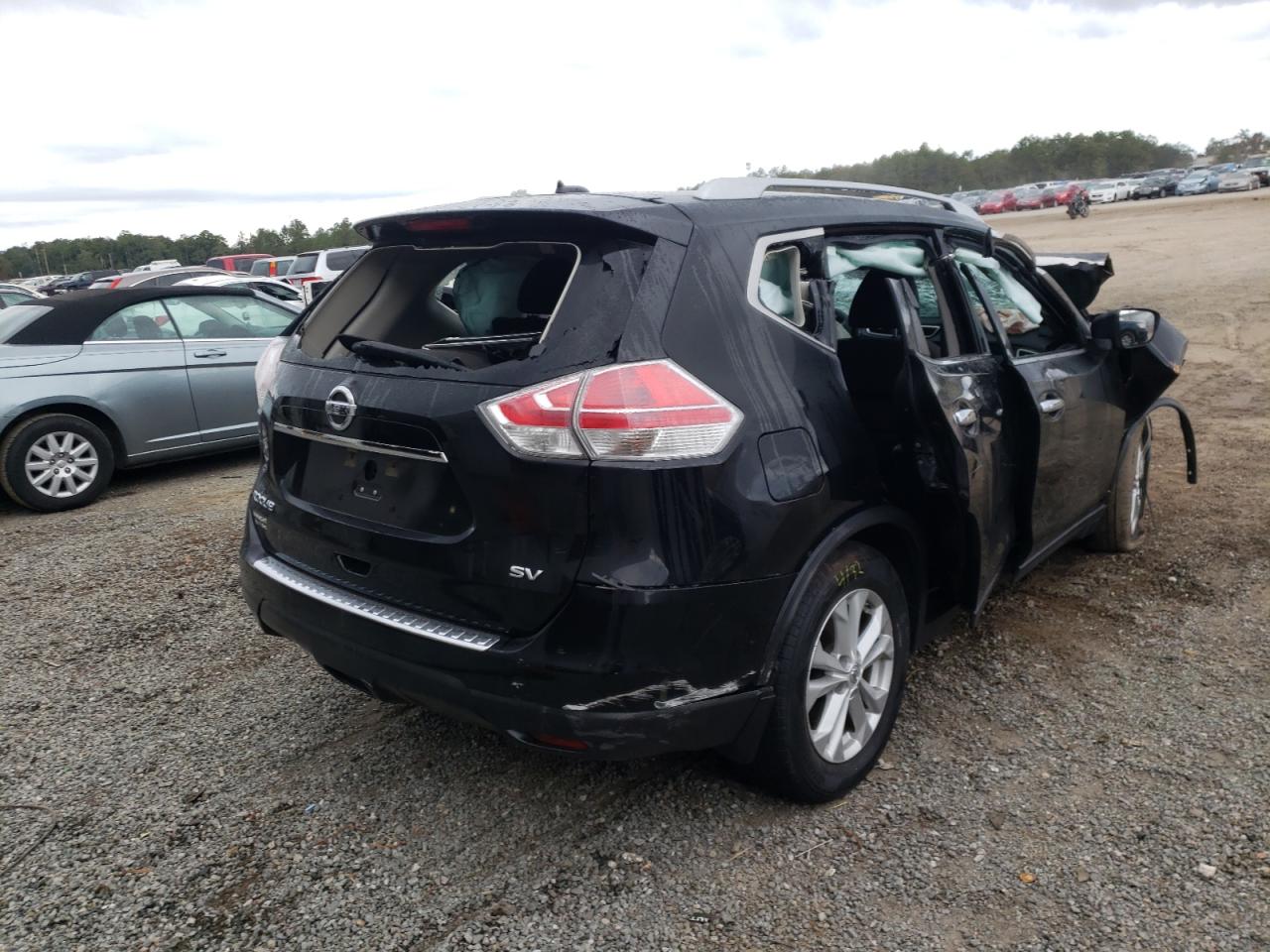 Photo 4 from auction – 2015 NISSAN ROGUE S with VIN KNMAT2MT0FP548110
