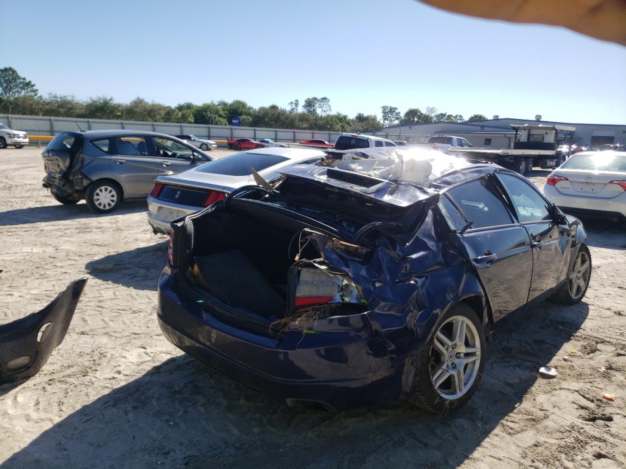 Photo 4 from auction – 2007 ACURA TL with VIN 19UUA66267A042656
