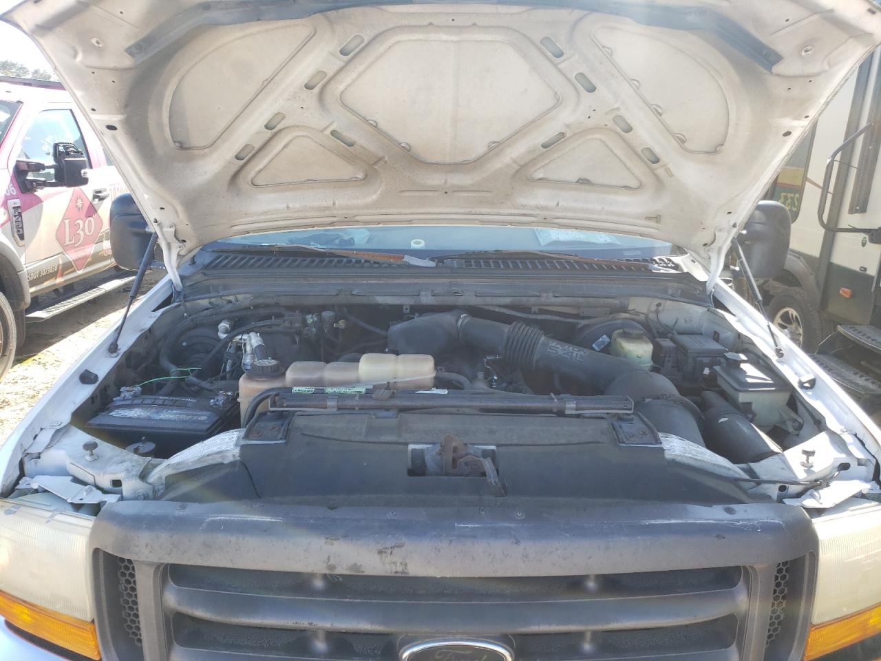 Photo 7 from auction – 2000 FORD F350 SUPER with VIN 1FDWF36L9YEA75558