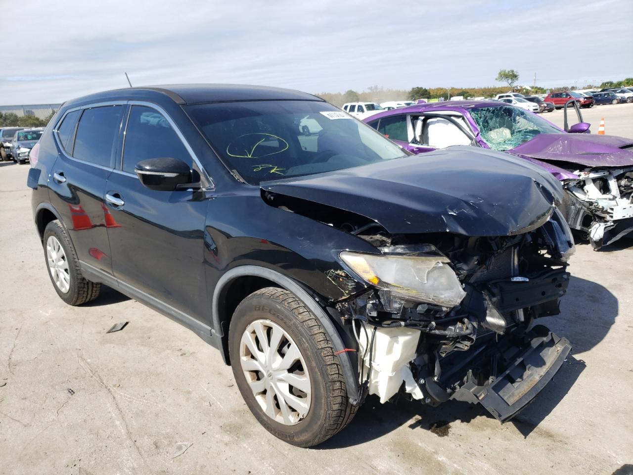 NISSAN ROGUE S 2015 with VIN KNMAT2MT1FP584176 - Photo from auction