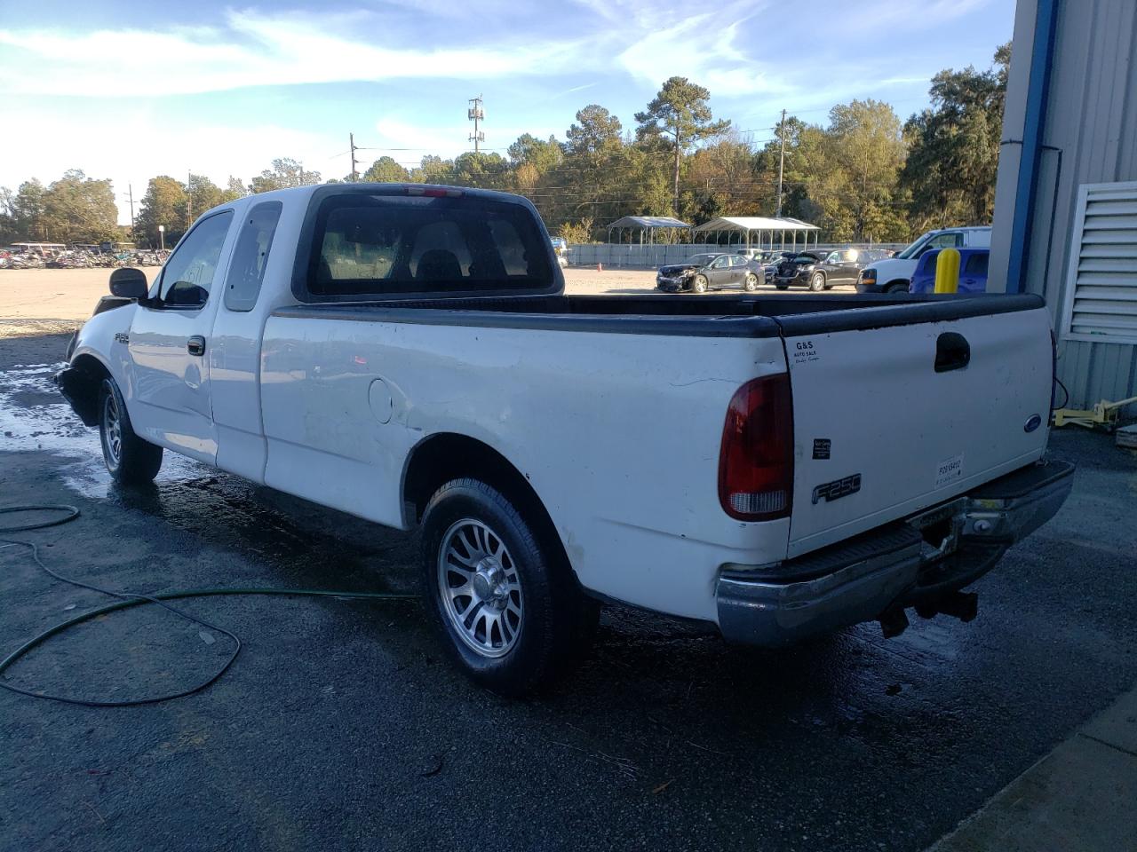 Photo 3 from auction – 1997 FORD F150 with VIN 1FTDX1767VNC85674